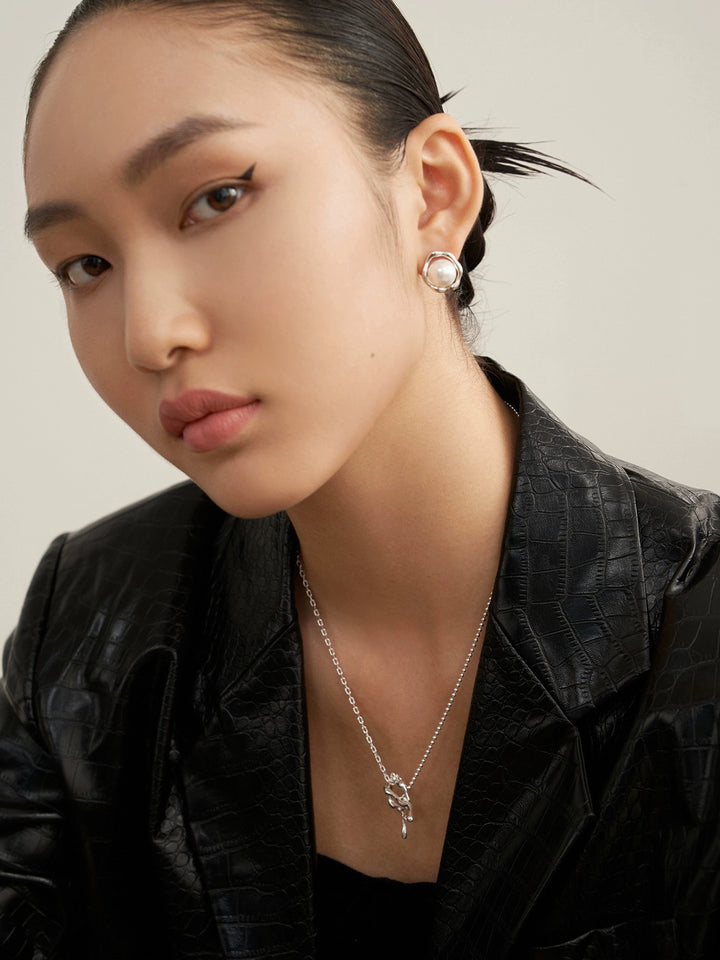 Simsmore [Cold Wind Series] Pure Silver Pearl Fashion Item, Niche Original Design Earrings